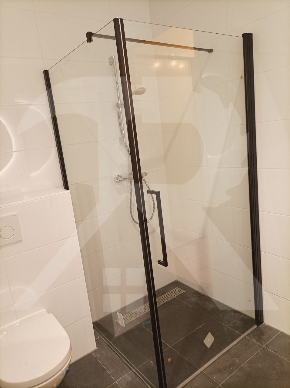 Douchecabine met zwart frame